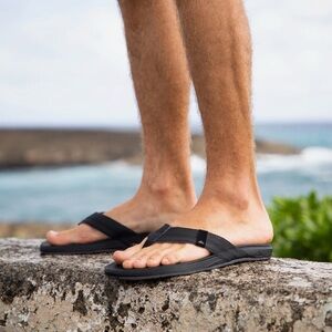 Reef Men's Black Flip Flops